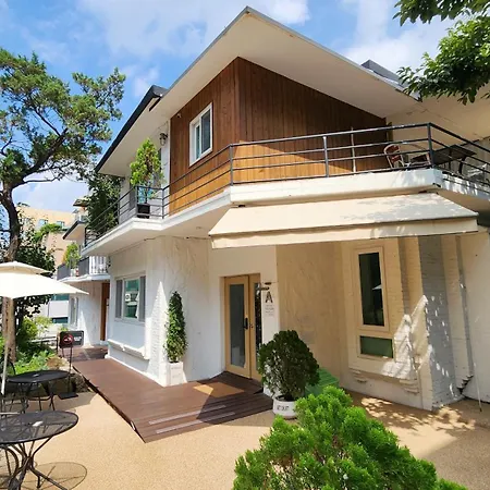 Oyo Myeongdong 5 Lodge