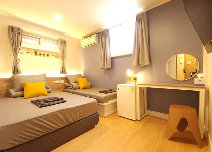 Hostel Oyo Myeongdong 5 *