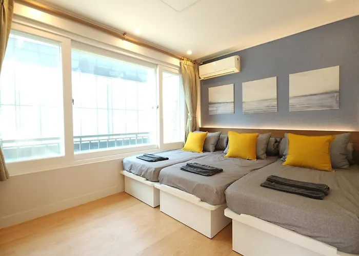 Oyo Myeongdong 5 *