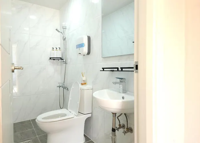 Hostel Oyo Myeongdong 5 *