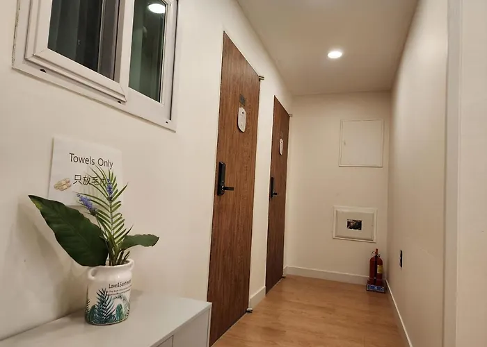 Oyo Myeongdong 5 Hostel *