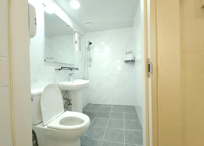 Oyo Myeongdong 5 Hostel
