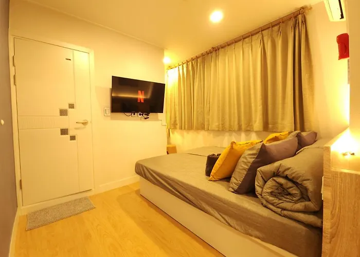 Oyo Myeongdong 5 Hostel *