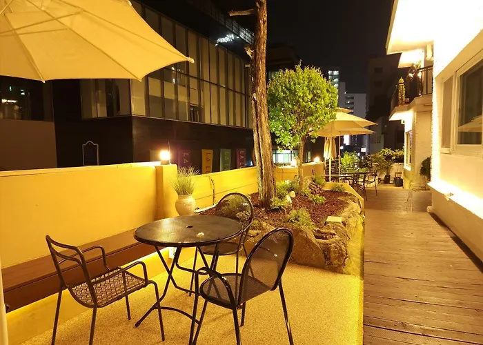 Oyo Myeongdong 5 Hostel Seoul