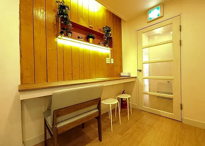 Oyo Myeongdong 5 Hostel
