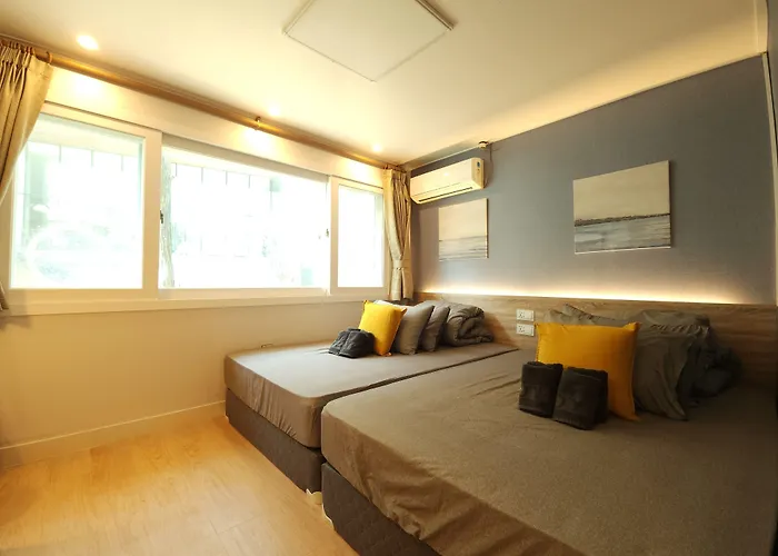 Oyo Myeongdong 5 *
